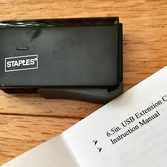 Staples Relay 6-in-1 Memory Card Reader - Picture 15 of 15